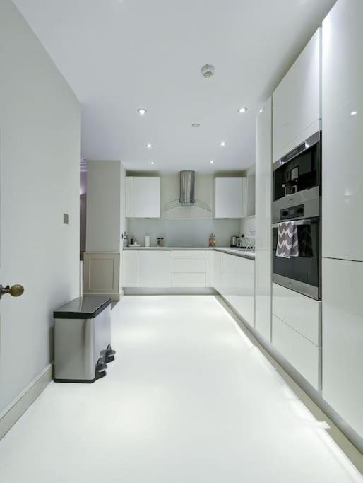 Extra Big 4-bed House In Liverpool Street! Casa vacanze Londra