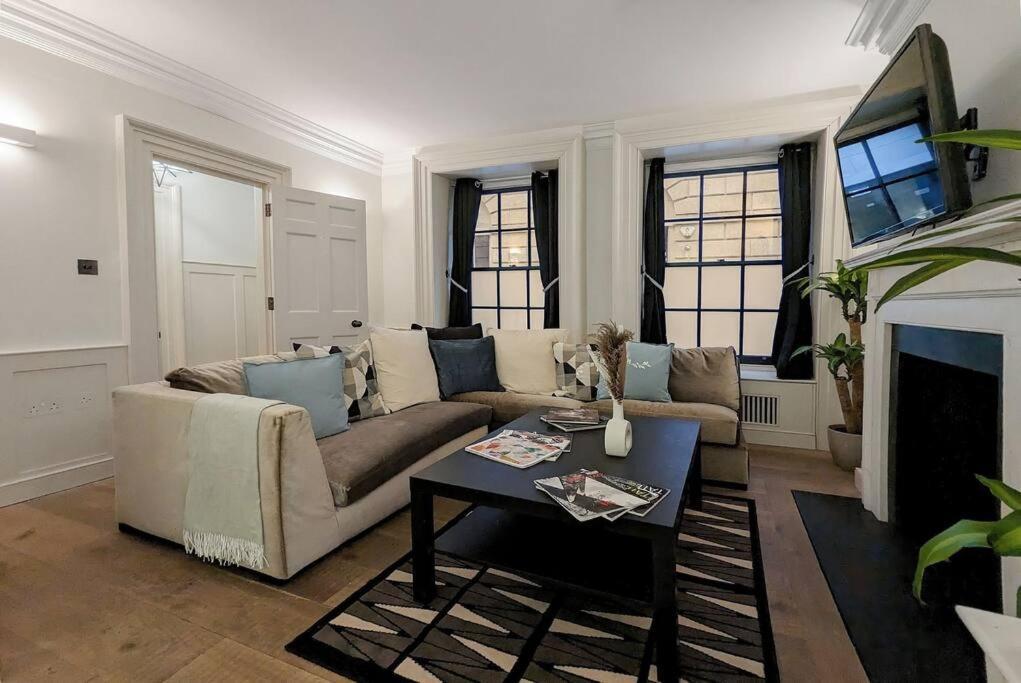 Extra Big 4-bed House In Liverpool Street! Londra